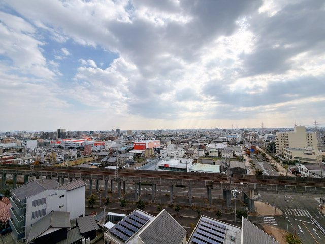 バルコニーからの眺望になります♪岐阜市の街並みを一望いただけます♪