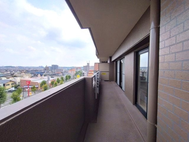 屋根がついているのでお出かけ中にちょっとした雨に降られても安心です。