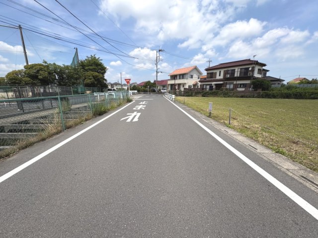全3区画　ご家族のライフスタイルに合わせた自由設計が可能です。建物イメージや資金計画などお気軽にご相談ください。当社無料の間取り作成も承ります。