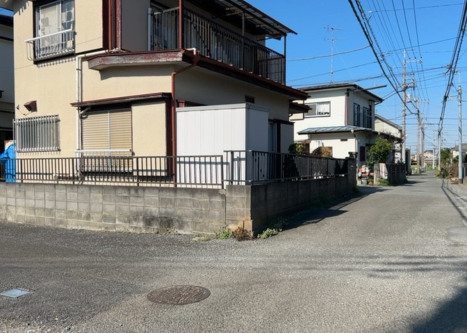 物件の詳細については、現地を見てわかること以外に、役所や法務局などで調べないとわからないことがあります。そのため、現地に行く場合は、もしこの物件を買ったらどのような生活ができるかをイメージしましょう。