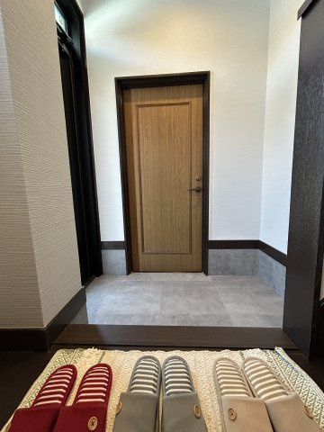 快適に過ごす条件は、一人ひとり違います。飾リ過ぎないシンプルな内装と偏り過ぎないデザインで統一しております。