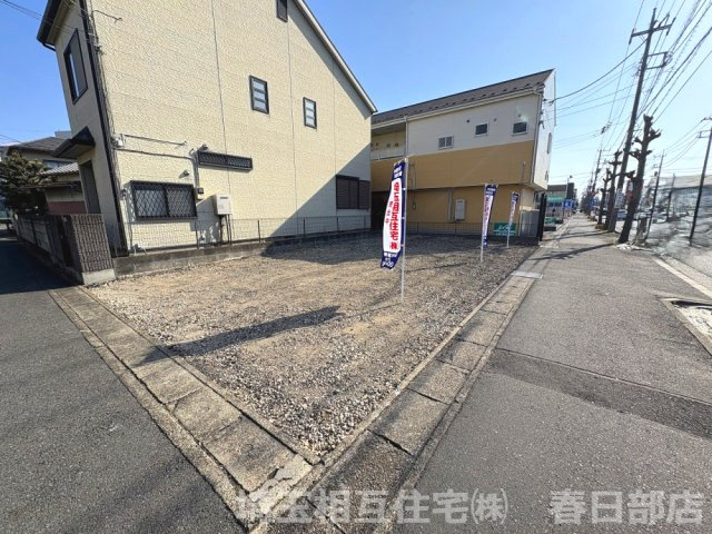 ベルクまで徒歩約10分(800ｍ)・ウエルシアまで徒歩約4分(290ｍ)でお買い物に便利な立地！