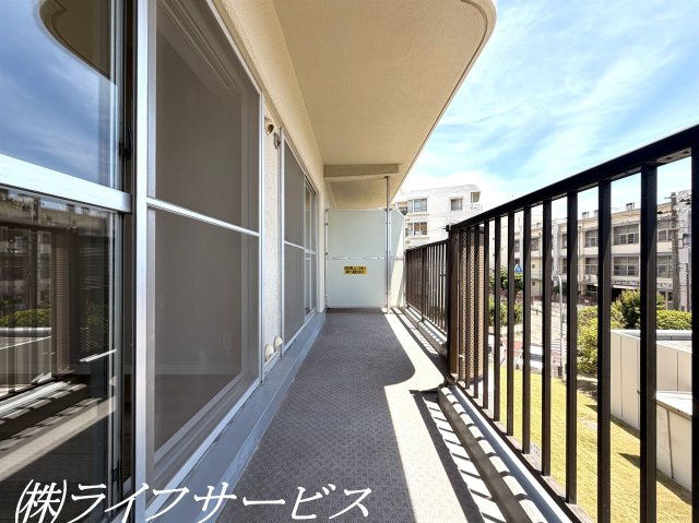 南向きバルコニーにつき陽当り良好！
