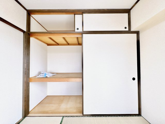 東側6.0帖和室の収納