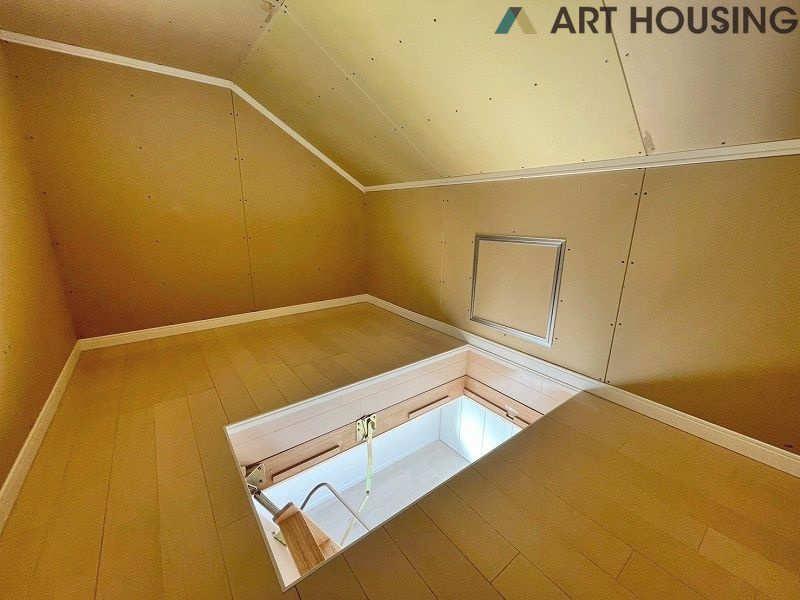 全居室収納に加え、小屋裏収納あり！