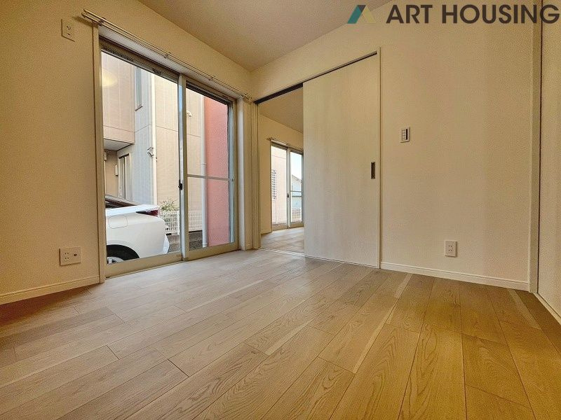 リビングに隣接した洋室は将来的に子供部屋や寝室としてもお使い頂けます