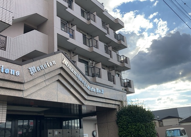 当然のことではありますが、オートロックやセンサーライト、ホームセキュリティーなどの防犯設備があれば、小さいお子様がいるご家庭も安心ですよね！まず物件購入の際は、防犯設備もチェックするようにしましょう。