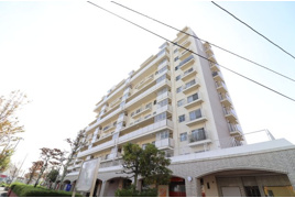 我孫子市布佐平和台駅前マンションウイングD棟の外観