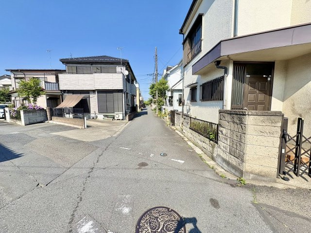 北西角地で開放感ある立地！南側駐車場のため、陽当り通風良好！自由設計で夢のマイホームはいかがでしょう！建築条件なし・お好きなハウスメーカーで建築可能です！