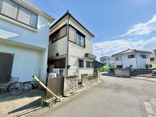 北西角地で開放感ある立地！南側駐車場のため、陽当り通風良好！自由設計で夢のマイホームはいかがでしょう！建築条件なし・お好きなハウスメーカーで建築可能です！