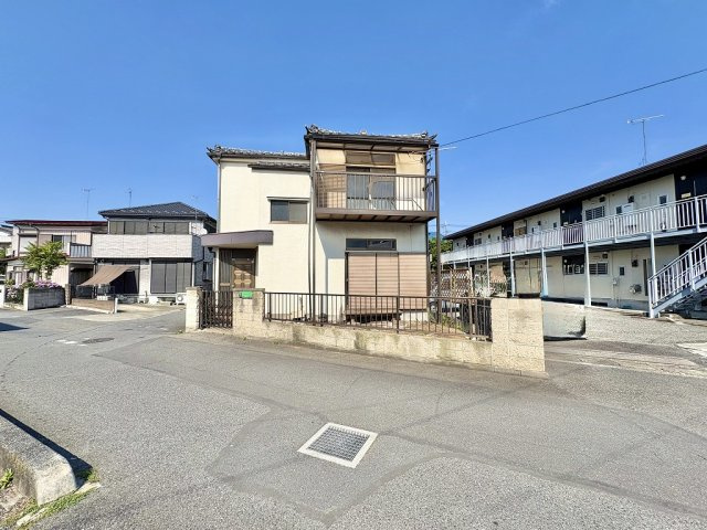 北西角地で開放感ある立地！南側駐車場のため、陽当り通風良好！自由設計で夢のマイホームはいかがでしょう！建築条件なし・お好きなハウスメーカーで建築可能です！