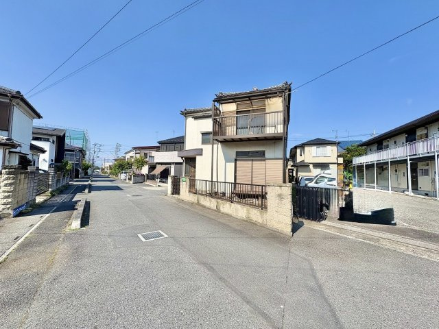 北西角地で開放感ある立地！南側駐車場のため、陽当り通風良好！自由設計で夢のマイホームはいかがでしょう！建築条件なし・お好きなハウスメーカーで建築可能です！