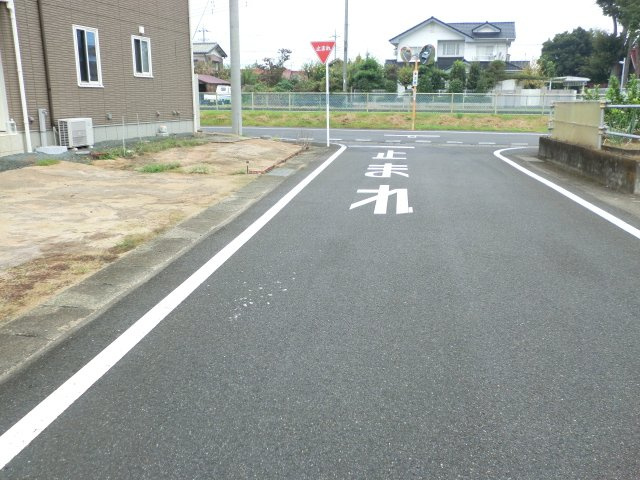 東側道路