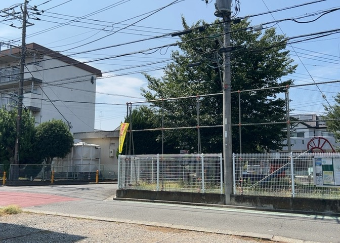 眺望を気にして物件を探す場合、前面に建物が建っていないか現地で確認しましょう！前面に建物があると景色はもちろん、日当たりや風通しにも影響が出てきます。住んだ時のことを想像しながら現地見学をしましょう。