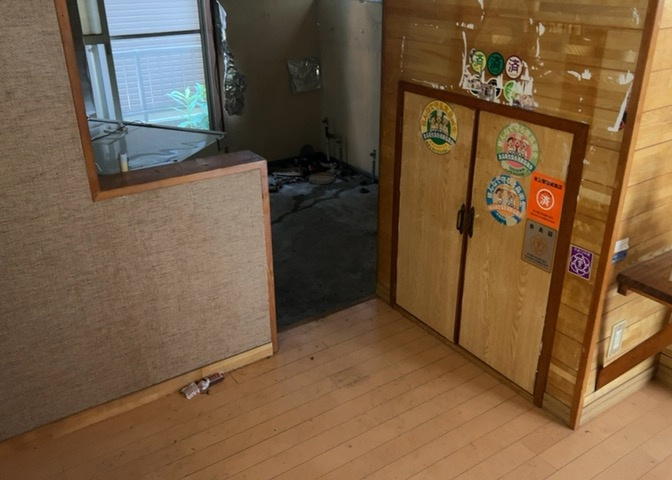 ダイニングにはダイニングテーブルセットなどを置くことが多く、間取りにおいて「D」と略記されますが、食事を作るときの作業場として使用したり、朝食を食べたりするときだけに使われるケースも少なくありません。