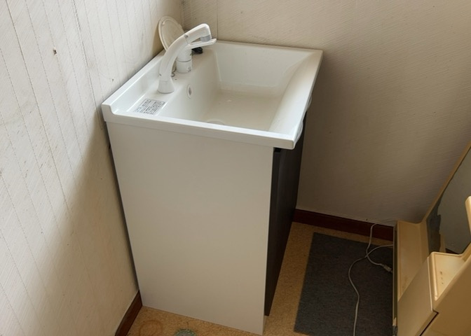 洗面化粧台では顔を洗ったり、身だしなみを整えることが本来の使い方ですが、用途によっては洗面化粧台に求められる機能が違ってくるため、ご自身や家族のライフスタイルに合ったものを選ぶことをおすすめ致します。