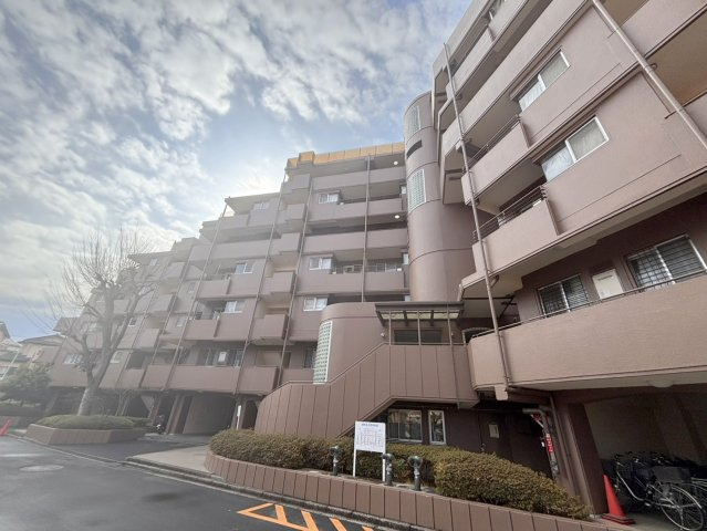 外観/8階建て6階南向きのお部屋のご紹介です！