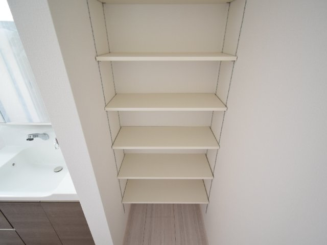 【3号棟：洗面室棚】