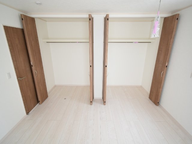 【3号棟：主寝室クローゼット】