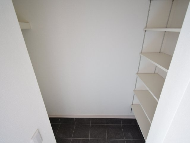 【3号棟：土間収納】