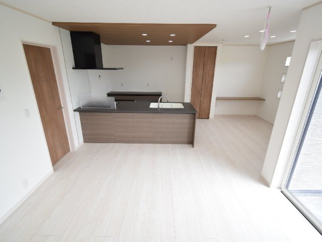 【3号棟：リビング】