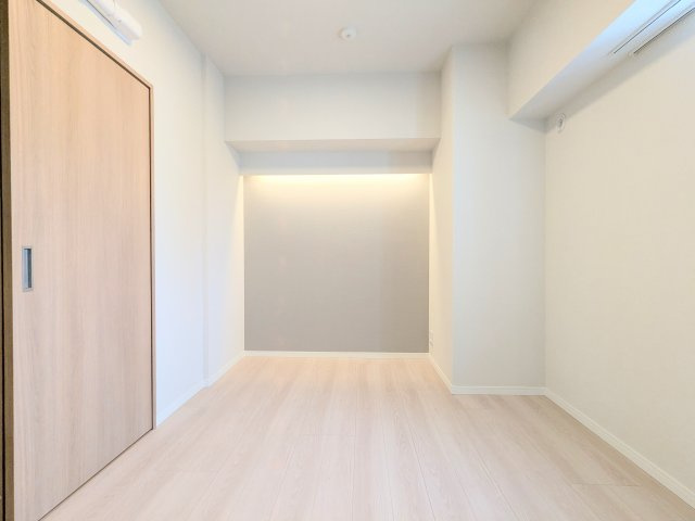 ～WIC付きの主寝室写真～