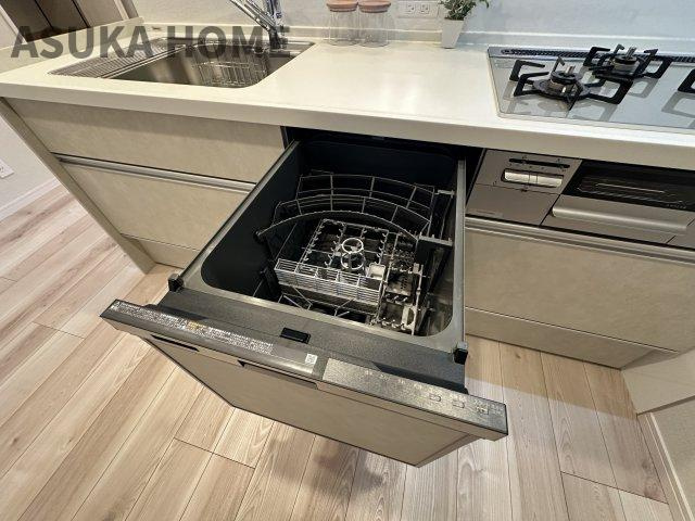 家事の時短にも役立つ食器洗浄乾燥機を標準装備。