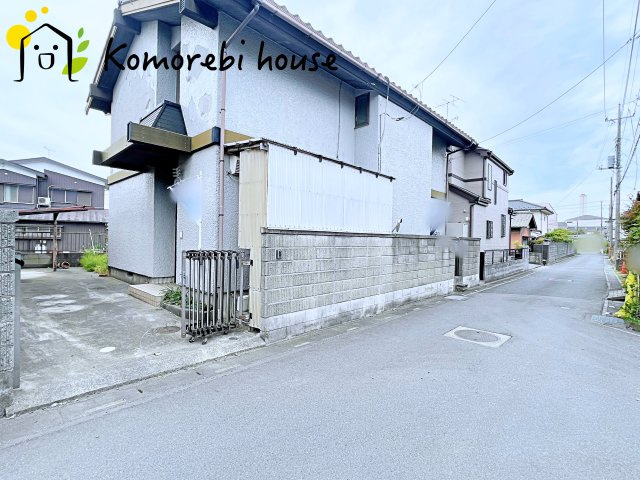 前面道路含む現地写真です