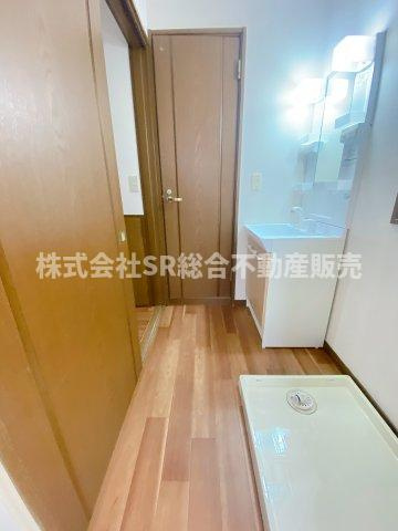 室内洗濯機置場もあり清潔感のあるお部屋です！