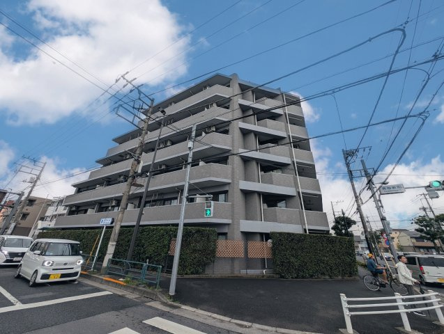 【clear　the　mind】◆暮らしが整う空間◆　ゆとりのある住空間と、どこか安心感のある佇まい。　ここで過ごす日々が、自分たちらしい暮らしへと自然に導いてくれる。