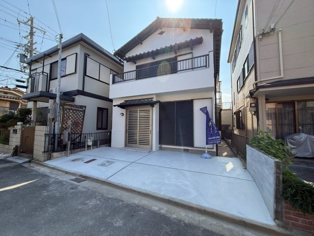 前面道路含む現地写真です