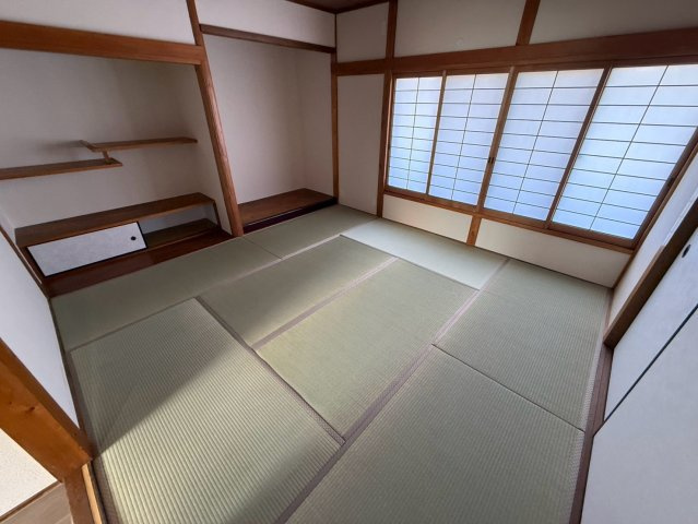 和室、ちょっとしたくつろぎスペースにいかがでしょうか