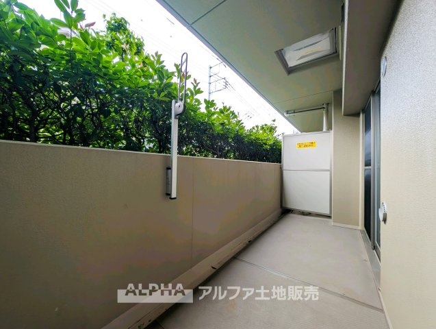 バルコニーからの眺めを楽しみながら食事をしませんか