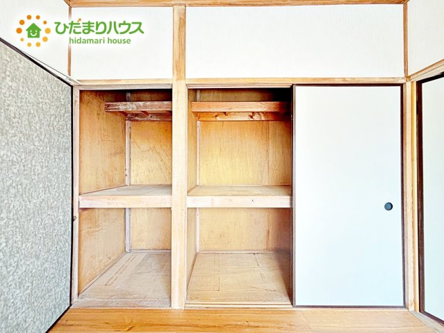 こたつや扇風機などの季節物もポンポンしまえる大容量の押入れ付き♪