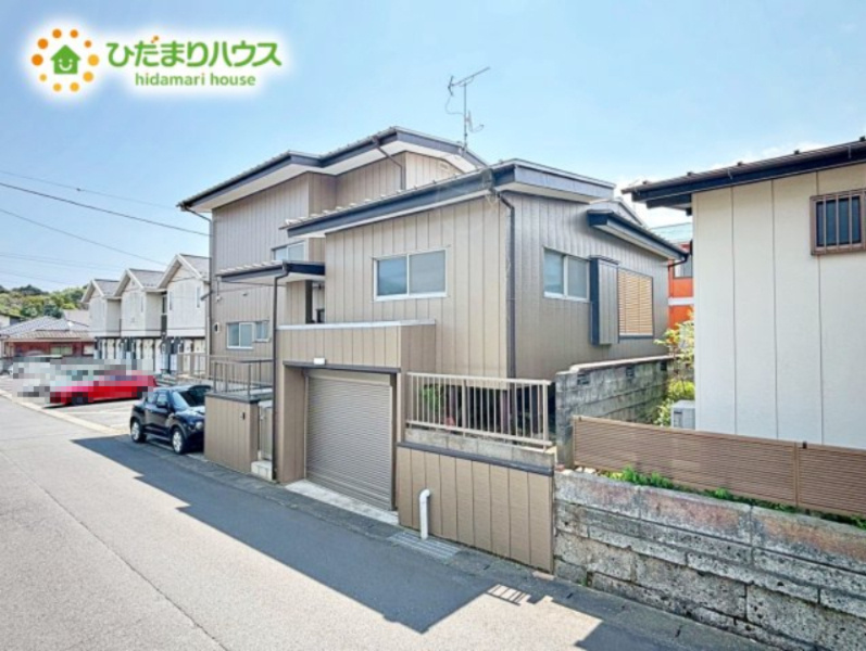 長年住んでも飽きの来ないモダンでシンプルな外観が特徴です