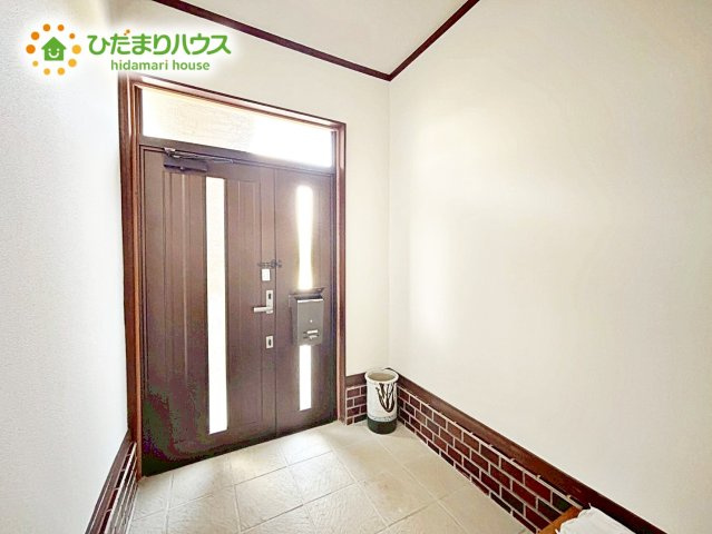 陽当たりが良い玄関は、お出かけ前の気分も上がります。