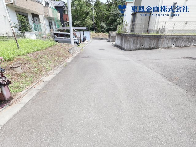 南側道路で陽当り良好