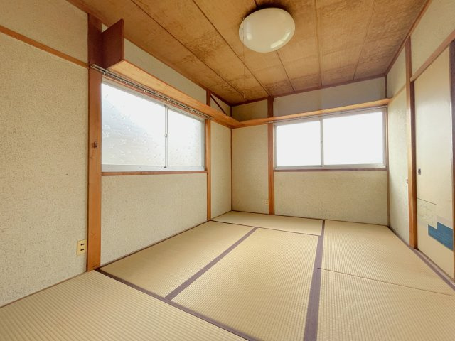 使い勝手のいい6帖の2階和室