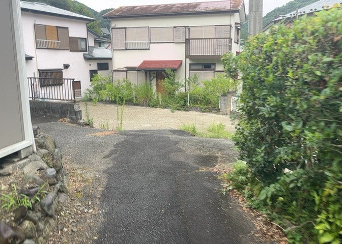 ハザードマップは自然災害による被害を予測し、その被害範囲を地図上で表したものです。近年特に災害が多くなっていますので、事前に調査すると安心できます。ハザードマップは国交省のホームページをご覧ください。