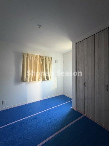 全室収納付きで、増えがちな衣類なども、各部屋に収納でき便利ですよ。