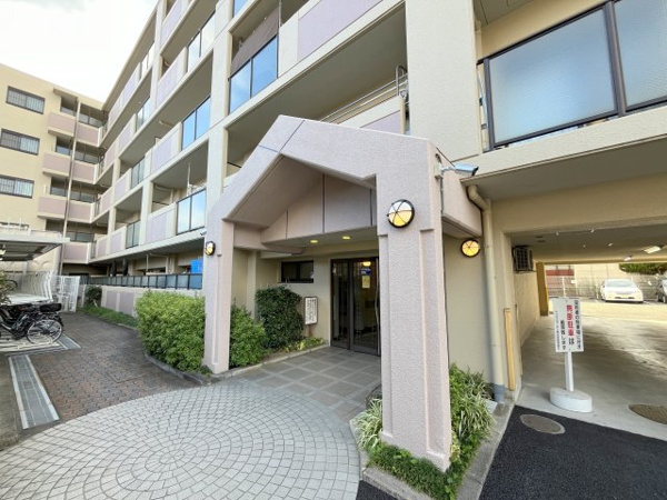 レックスガーデン西大寺の外観