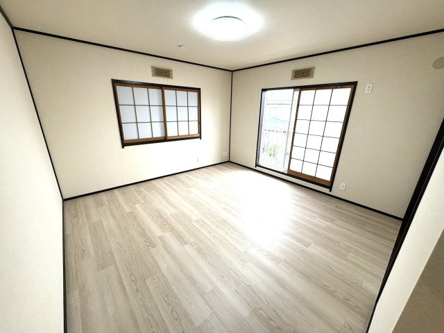 全居室収納付きで、お部屋がすっきり片付きます。