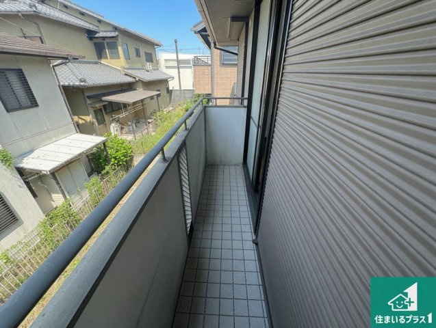 日当たりのよいバルコニー！お部屋が開放的に！