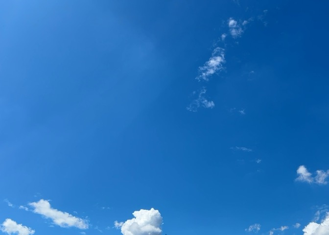 眺望を気にして物件を探す場合、前面に建物が建っていないか現地で確認しましょう！前面に建物があると景色はもちろん、日当たりや風通しにも影響が出てきます。住んだ時のことを想像しながら現地見学をしましょう。
