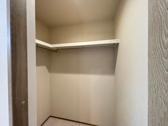 家族共同で使用できるWIC(*^-^*)　ランドリースペースの横にあるので家事の動線もラクラク！