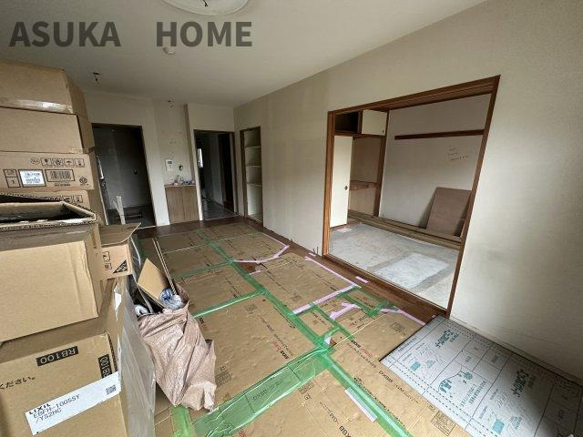 LDKと隣接した和室は、リビングを広く使う事もできるので汎用性が高い間取りになってます。