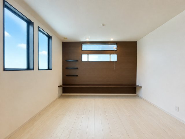 造作TVカウンター付きのリビング　※明るさ調整加工、家具修正加工をしております。