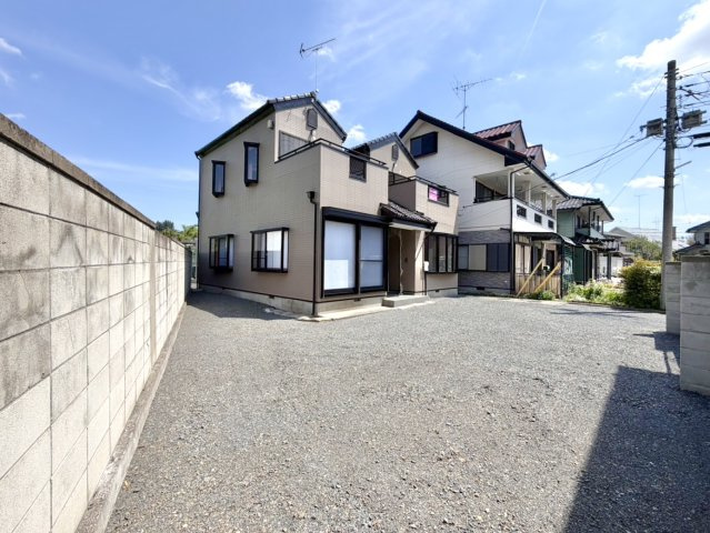 ■外観｜外構や植栽の計画次第で自分好みにアレンジできる余白があり、住みながら楽しめる住まいです♪