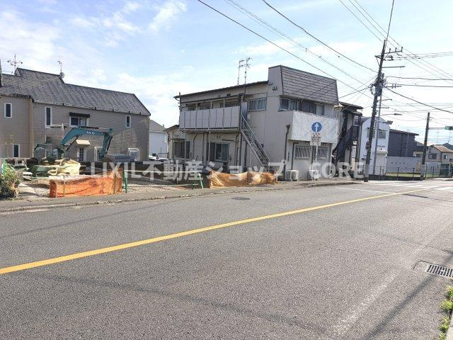 ご見学の際にはご自宅はもちろん、駅やご指定頂いた場所まで無料でお迎えに伺います。