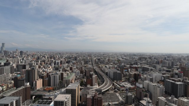【物件からの眺望】周りに高い建物が少なく、広く大阪の景色をお楽しみいただけます☆